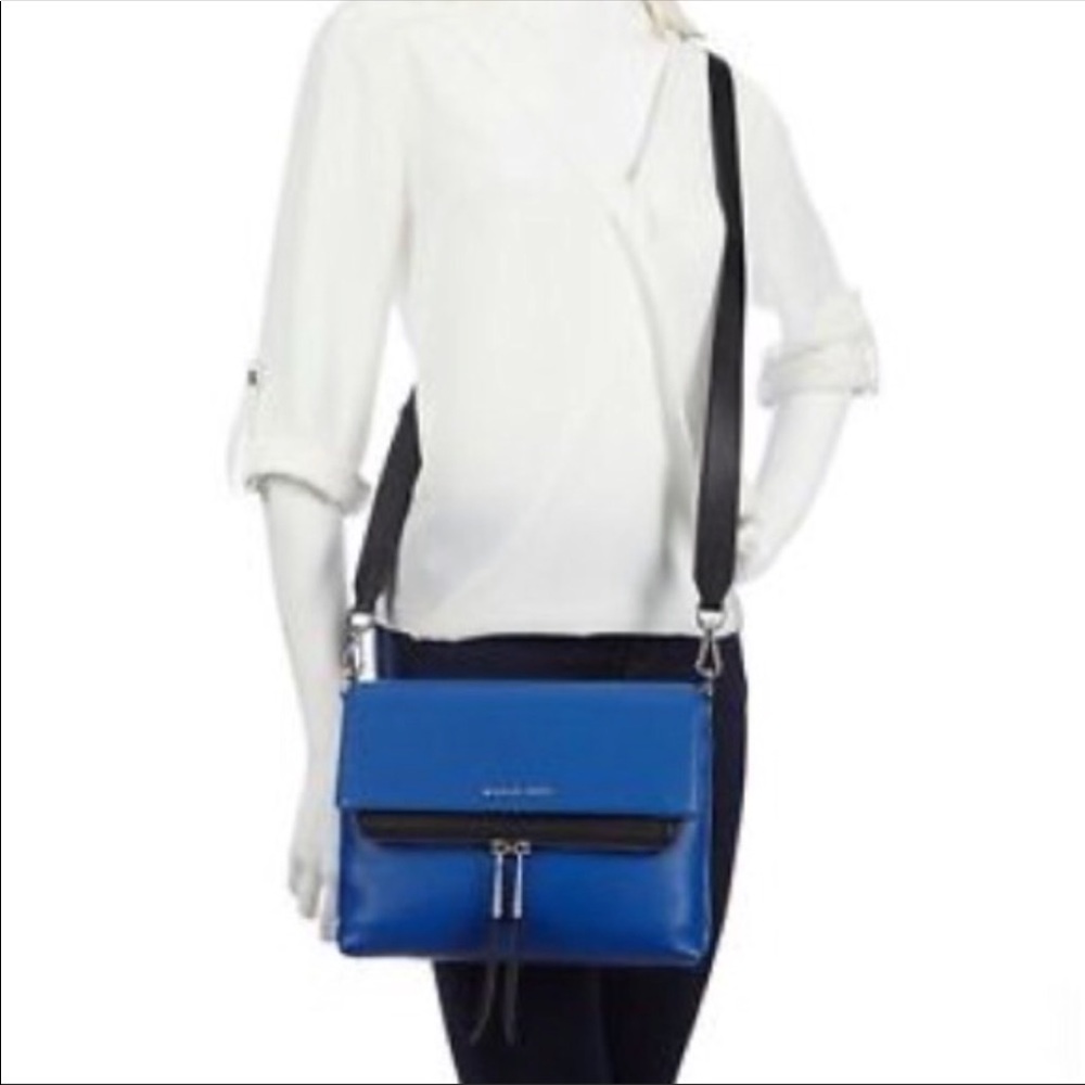 Michael Kors Ezra Messenger bag